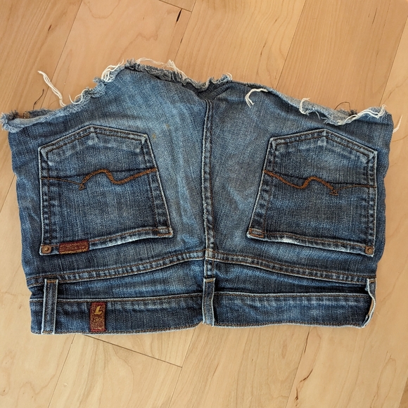 7for all mankind shorts - Picture 2 of 4